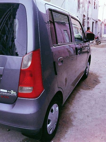 Suzuki Wagon R 2018 12