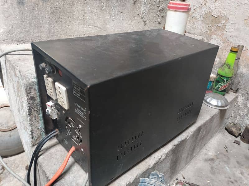 UPS 3000 Watt Double battery 3