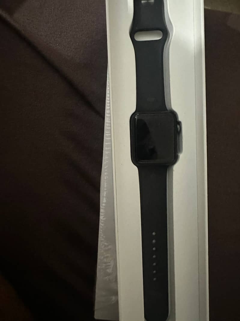 Apple Watch Series 3 (42mm) 1