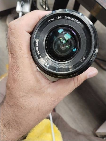 Sony 28-70mm F3.5/f 3