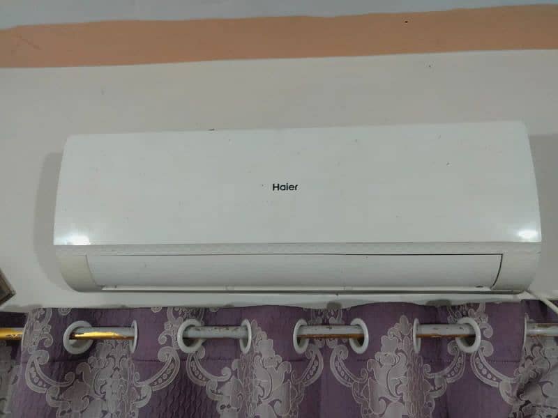 Ac 1 ton 
Haier 
4 months used only
Fresh condition 0