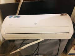 1.5 ton pel Ac inverter like new condition