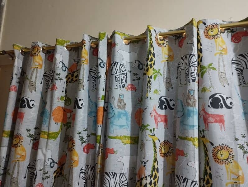 kids curtains. as good as new. 1