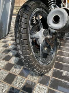 Yamaha Ybr 18-18-90 tyre and tube