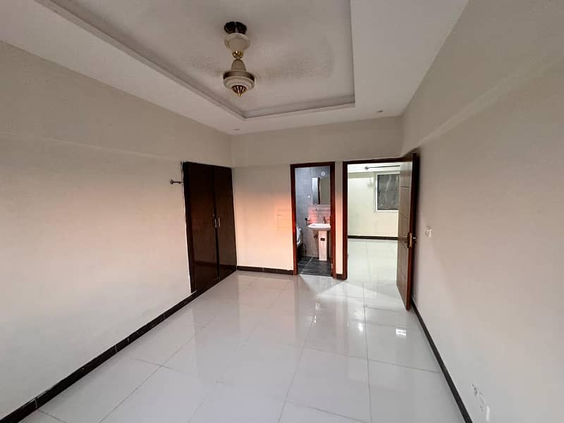 Two bedroom Apartment Available for sale in Capital Residencia 10