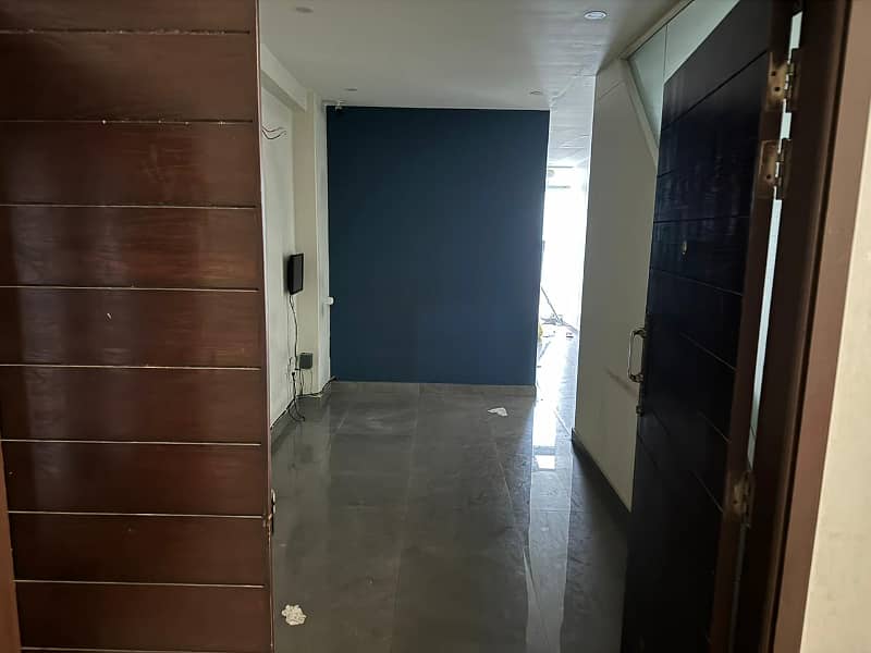 Dha Ph 6 Bokhari Com Near Khe Ittehad | Covered Aera 1215 Sqft | 3rd Floor | 4 . Chambers | Reception | Pantry | Modern Glass Elevation | Hi Speed Lift | Ideal Space For Clinic, IT Company, Salon, Firm, Corporate, Enterprenuer | Reasonable Rent | 9