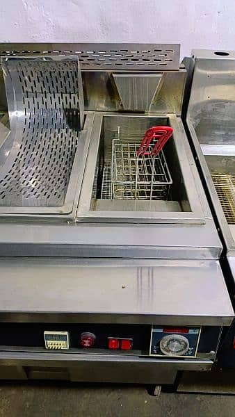 Deep fryer double basket centre chimpdum , pizza oven fast food setups 2