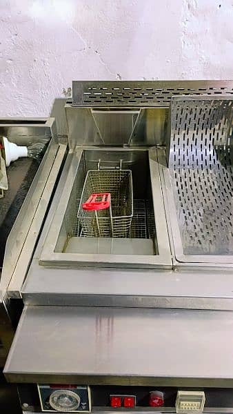 Deep fryer double basket centre chimpdum , pizza oven fast food setups 3