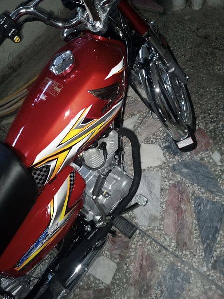 Honda 125 25 ka marker 500km new market urgent sale 1