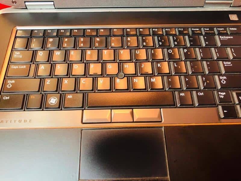 Dell Latitude E6420 (8gb ram, 500gb hdd) 2