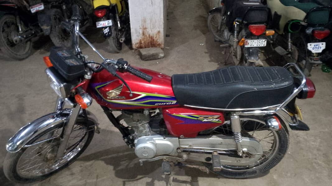 Honda cg125 red colour 1