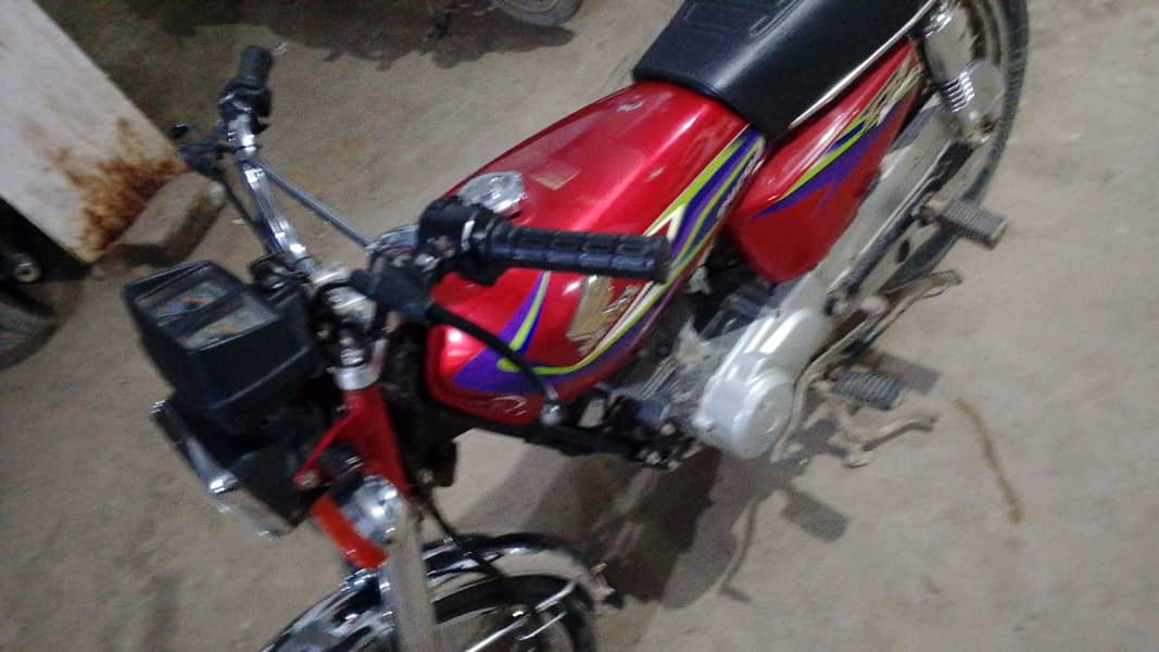 Honda cg125 red colour 2