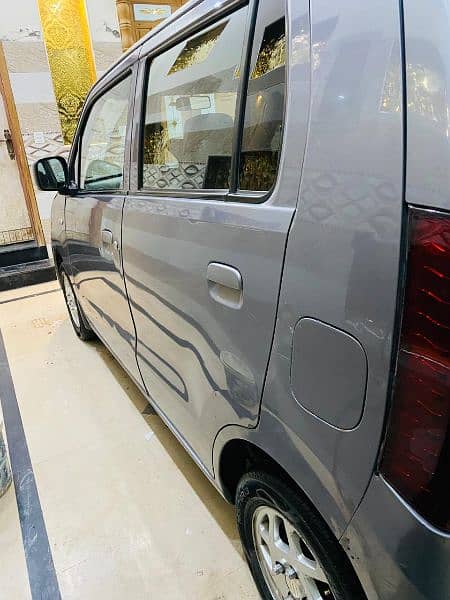 Suzuki Wagon R 2018 3