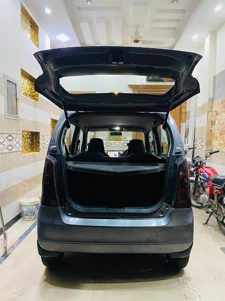 Suzuki Wagon R 2018 9