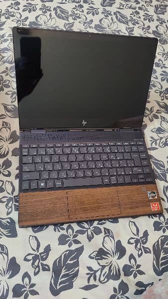 HP Envy 13 x360 Wood Edition Ryzen & Radeon Vega 2GB, 120hz display 0