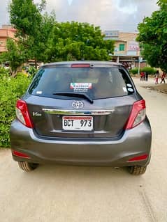 Toyota Vitz 2015