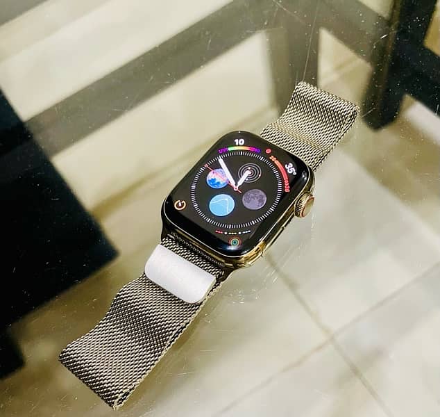 Apple watch 8 series 3