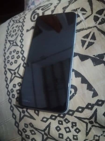 Vivo Y21, 4+64 GB completely box original charge 4