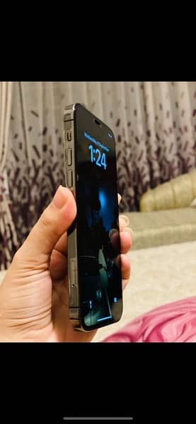 iphone 12 pro 128gb condition 10/10 jv 2 months sim time 1