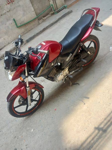 yamaha ybr 125 2018 model lush condition 4