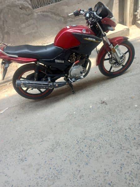 yamaha ybr 125 2018 model lush condition 6