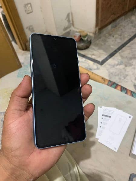 Redmi note 13 8GB 256 9