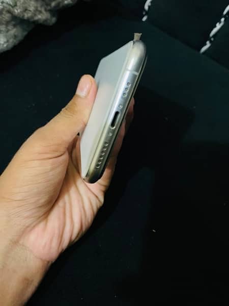 IPHONE 11 Pro 8