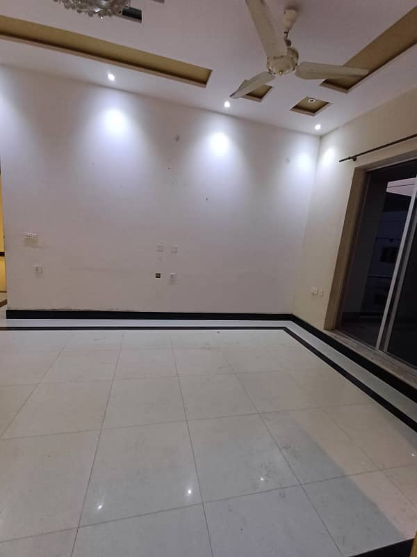 10 marla brand new luxury Spanish upper portion seprate gate separate entrance available for rent near ucp University or University of lahore or shaukat khanum hospital or abdul sattar eidi road M2 1