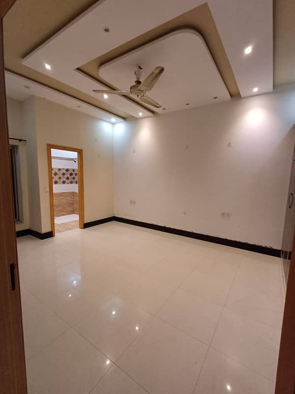 10 marla brand new luxury Spanish upper portion seprate gate separate entrance available for rent near ucp University or University of lahore or shaukat khanum hospital or abdul sattar eidi road M2 12