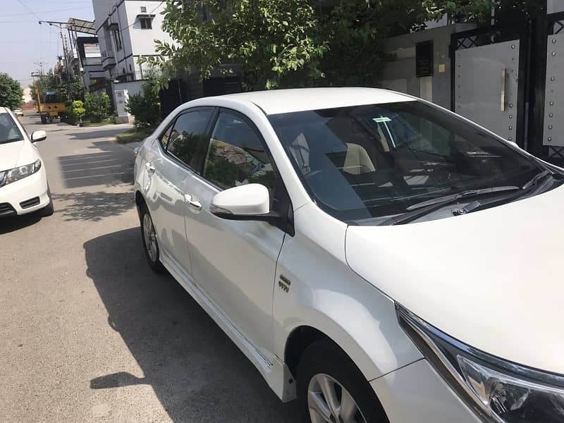 Toyota Altis Grande 2015 0