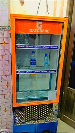 iam selling my GATORD fridge 0