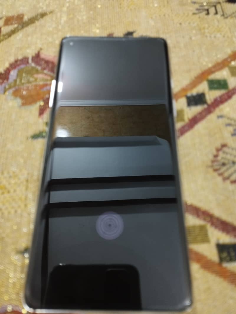 One plus 8 5g dual sim 10/10 condition 5