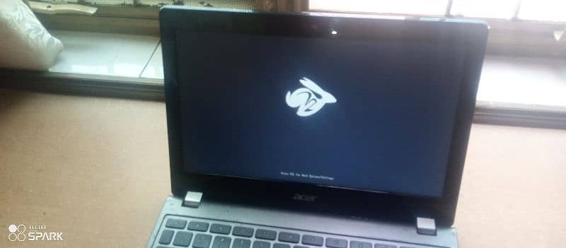 Acer C740 window 10 4 gb ram 128 gb ssd 4