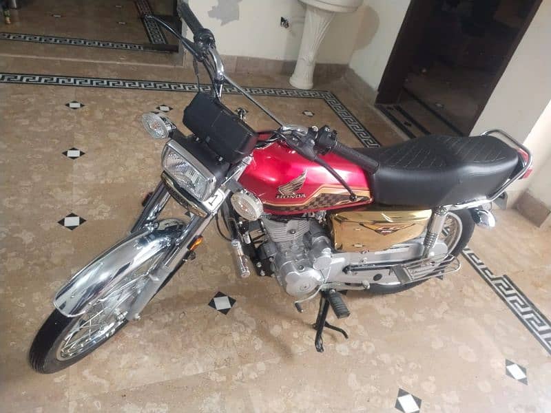 honda cg 125 special edition gold colour 6