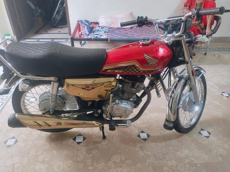 honda cg 125 special edition gold colour 10