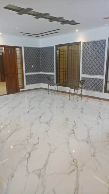 BRAND NEW HOUSE 120 yards / 240 yards / 400 yards / 600 yards Gulshan VIP block 5 and 6 1