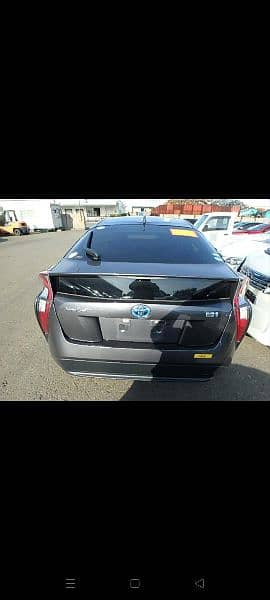 PRIUS S  18/22 own name own engine  OWN NAME GOOD CAR 3