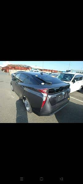 PRIUS S  18/22 own name own engine  OWN NAME GOOD CAR 7