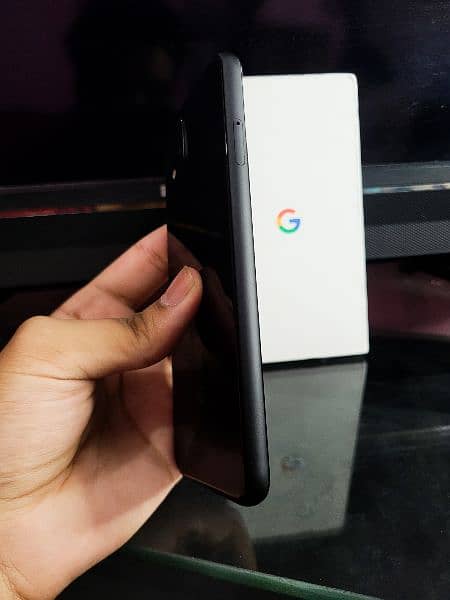 Google Pixel 4 in Lush Condition 7