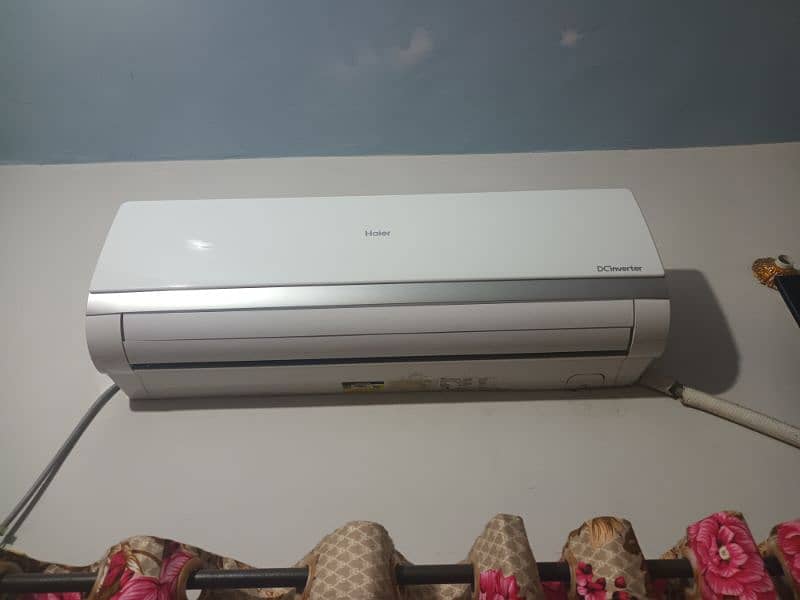 Heair Dc inverter 1.5 ton available good condition urgent 03161819246 2