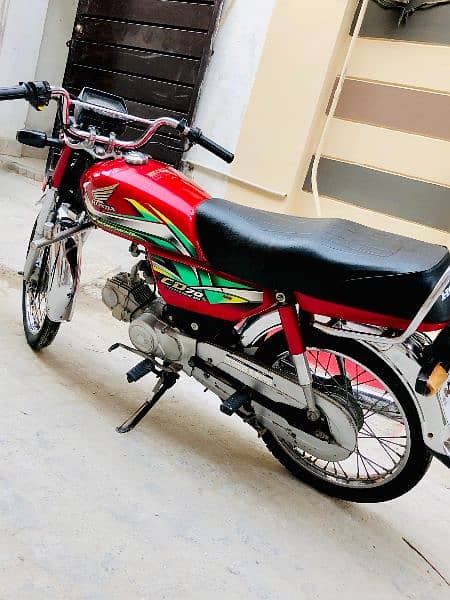 Honda CD 70 2022 4