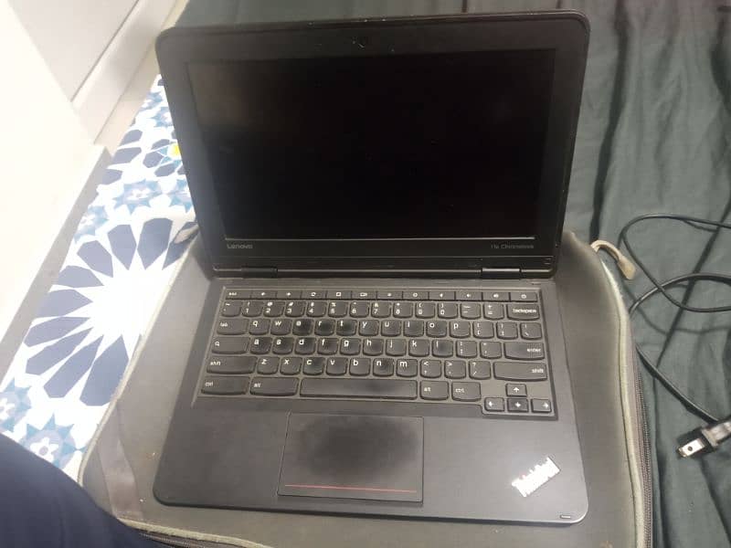 lenovo E11 chrome thinkpad 4/16 Battary 5 to 6 hours timing 1