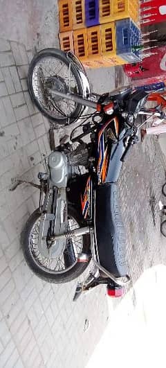 Honda 125 CG 2018 model for urgent sale