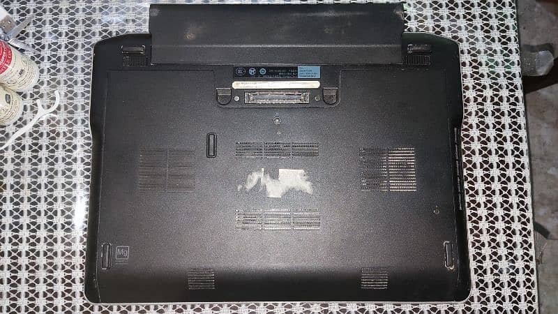 Dell Latitude E6230 Laptop PC 1