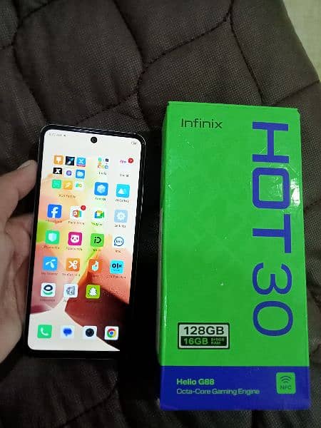 Infinix Hot 30  8/128  (  03068096781  ) 1