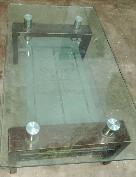 5mm glass ka table hai 3