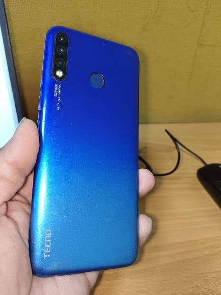 Tecno Spark 4 3/32 1