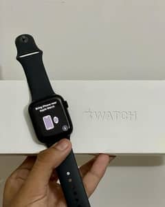 Apple Watch Series 7 (45mm) 0