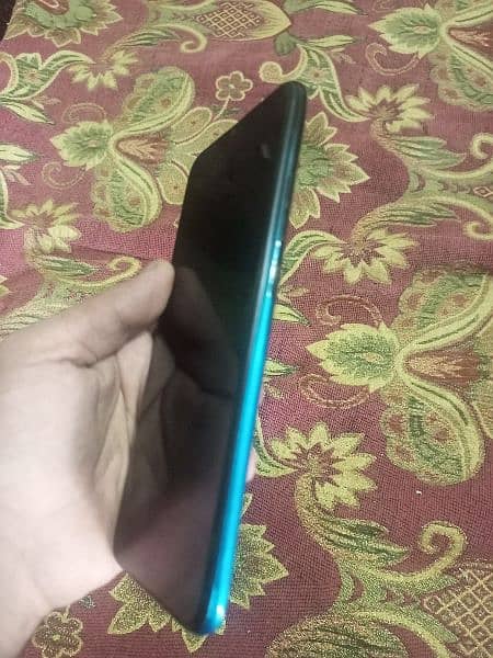 tecno Spark go 2/32 All ok set hai glass chege krwaya hai sirf mobile 3