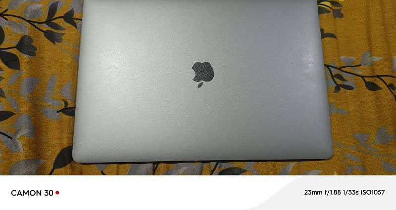 Read Add Carefully Macbook Pro Core i9 2019 32gb Ram 512gb SSD 9/10 2